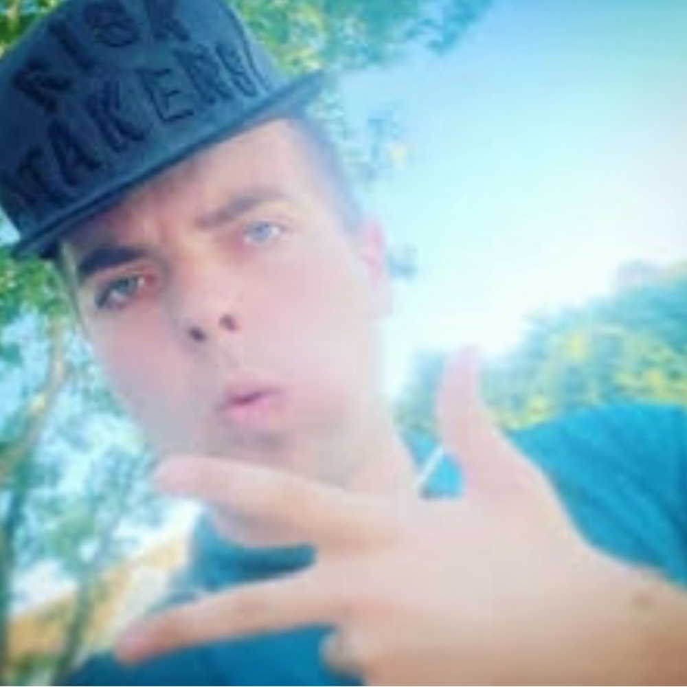 Meet your Posher, Genisses